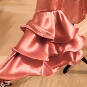 NWT Pink/Mauve dress blouse w/ties and gorgeous layered sleeves.